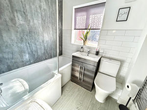 Photo 25- click for photo gallery